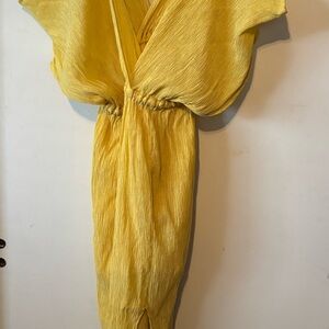 Lush sexy Yellow Maxi summer stretchy side slit Dress size Small/Medium